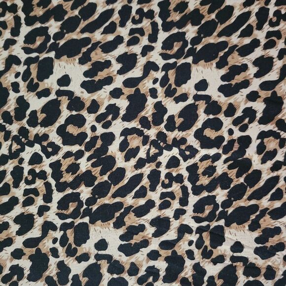 Korsis Animal Print Round Neck Swing Short Sleeve Jersey Dress - Picture 11 of 16